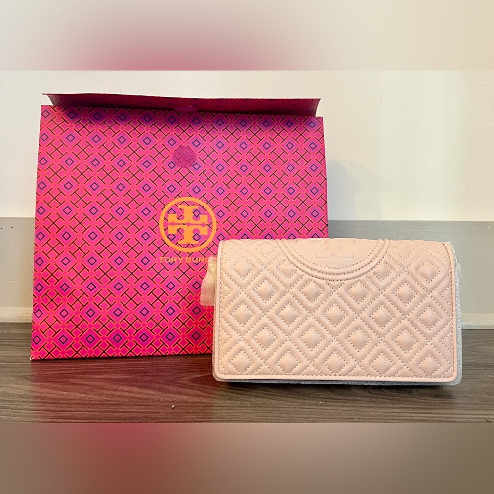 Brand new Tory Burch Fleming Wallet Crossbody in Pale Pink